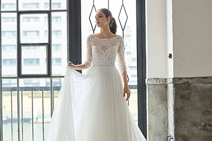 �y�x�X�g���[�g�z�l�C�̃h���X���I�ѕ����t�H�g�E�F�f�B���O�v�����s2026�N9�����܂Łt